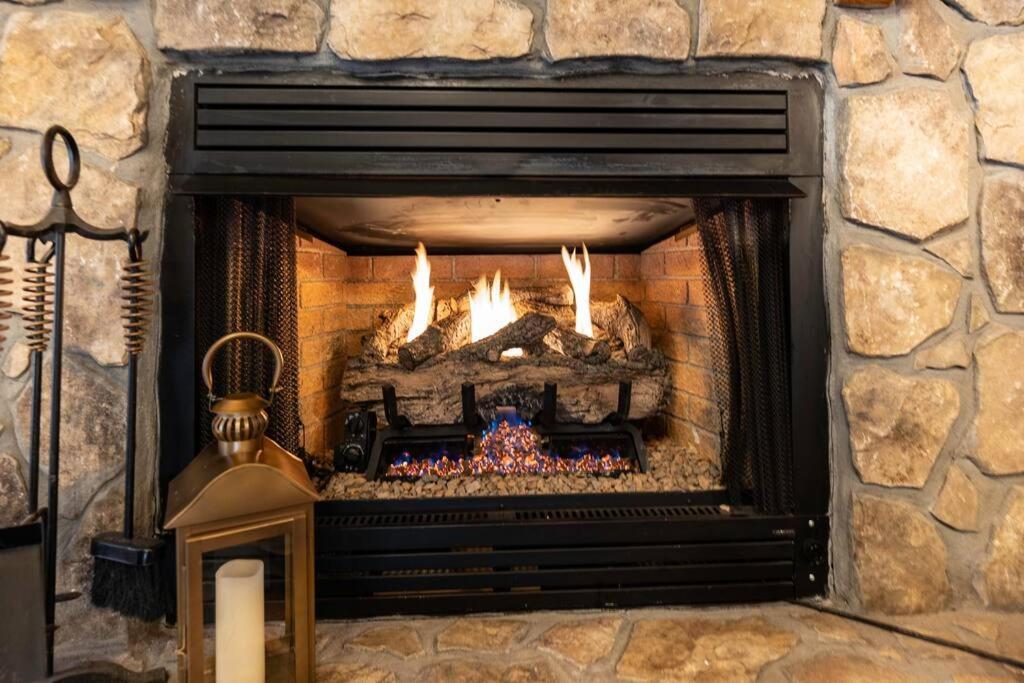 Mtn Cabin Sleeps 10 - 5 Mins To Fishing & Camping Ellijay Buitenkant foto