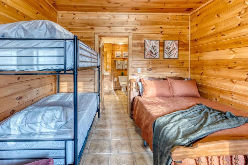 Mtn Cabin Sleeps 10 - 5 Mins To Fishing & Camping Ellijay Buitenkant foto