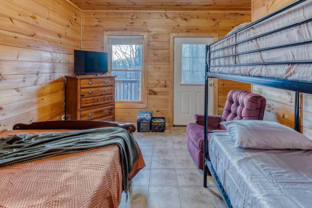 Mtn Cabin Sleeps 10 - 5 Mins To Fishing & Camping Ellijay Buitenkant foto