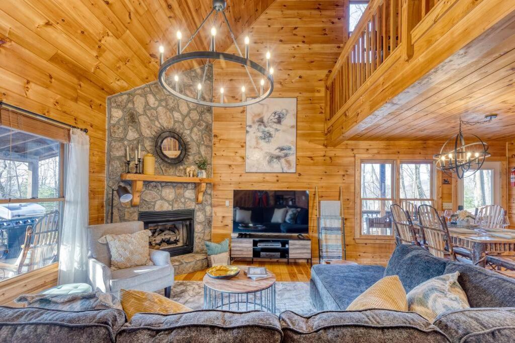 Mtn Cabin Sleeps 10 - 5 Mins To Fishing & Camping Ellijay Buitenkant foto