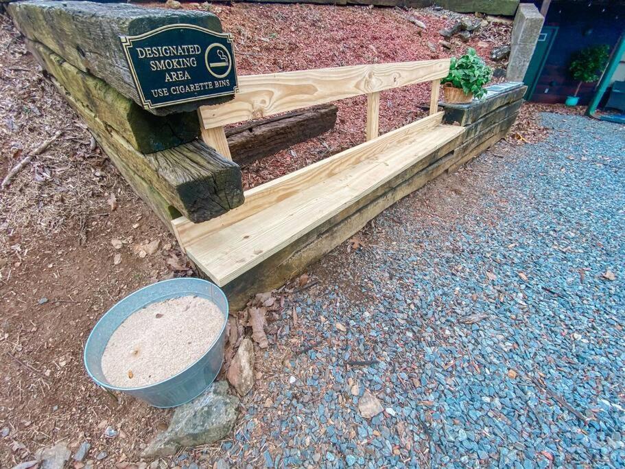 Mtn Cabin Sleeps 10 - 5 Mins To Fishing & Camping Ellijay Buitenkant foto