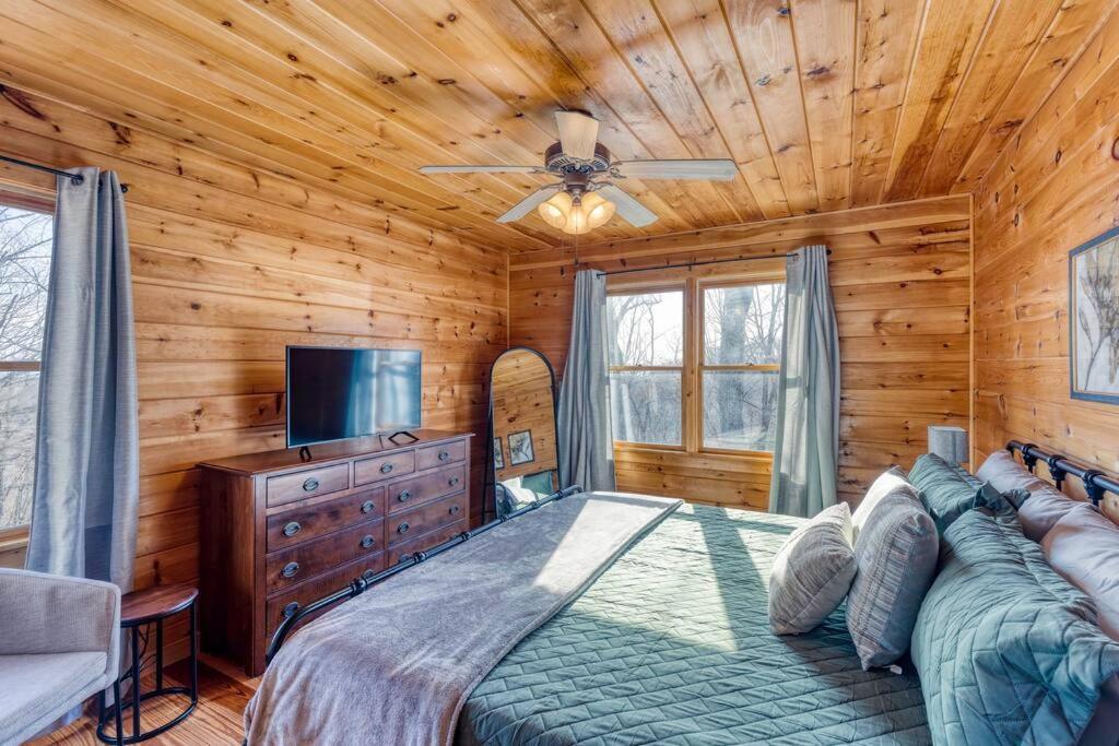 Mtn Cabin Sleeps 10 - 5 Mins To Fishing & Camping Ellijay Buitenkant foto